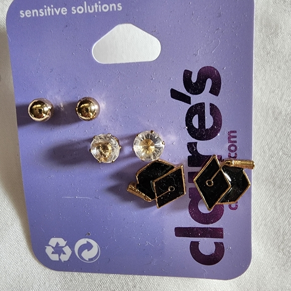 Claire's Earrings - Picture 3 of 10